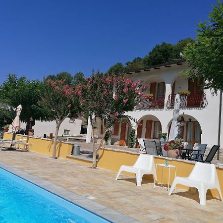 B&B Villa Ginevra เปียตราลุงกา ภายนอก รูปภาพ