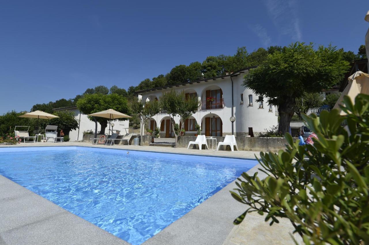 B&B Villa Ginevra เปียตราลุงกา ภายนอก รูปภาพ
