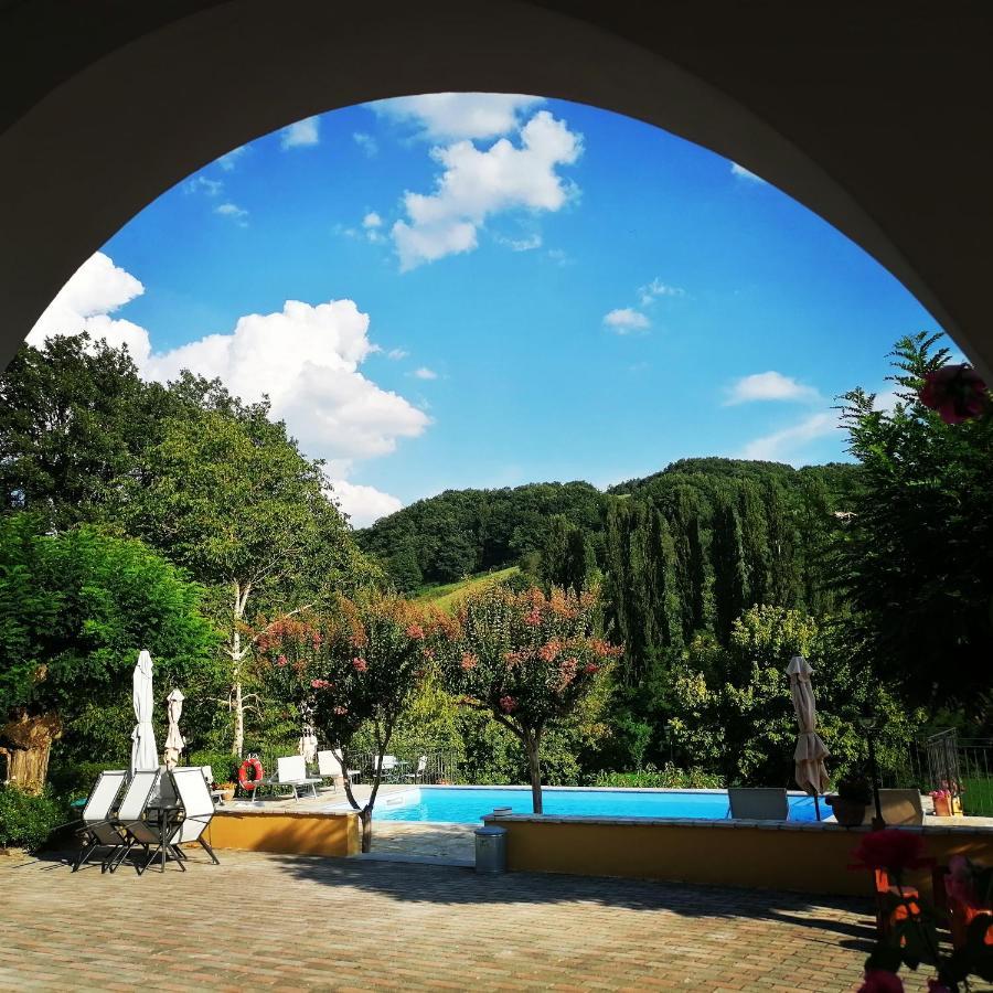 B&B Villa Ginevra เปียตราลุงกา ภายนอก รูปภาพ
